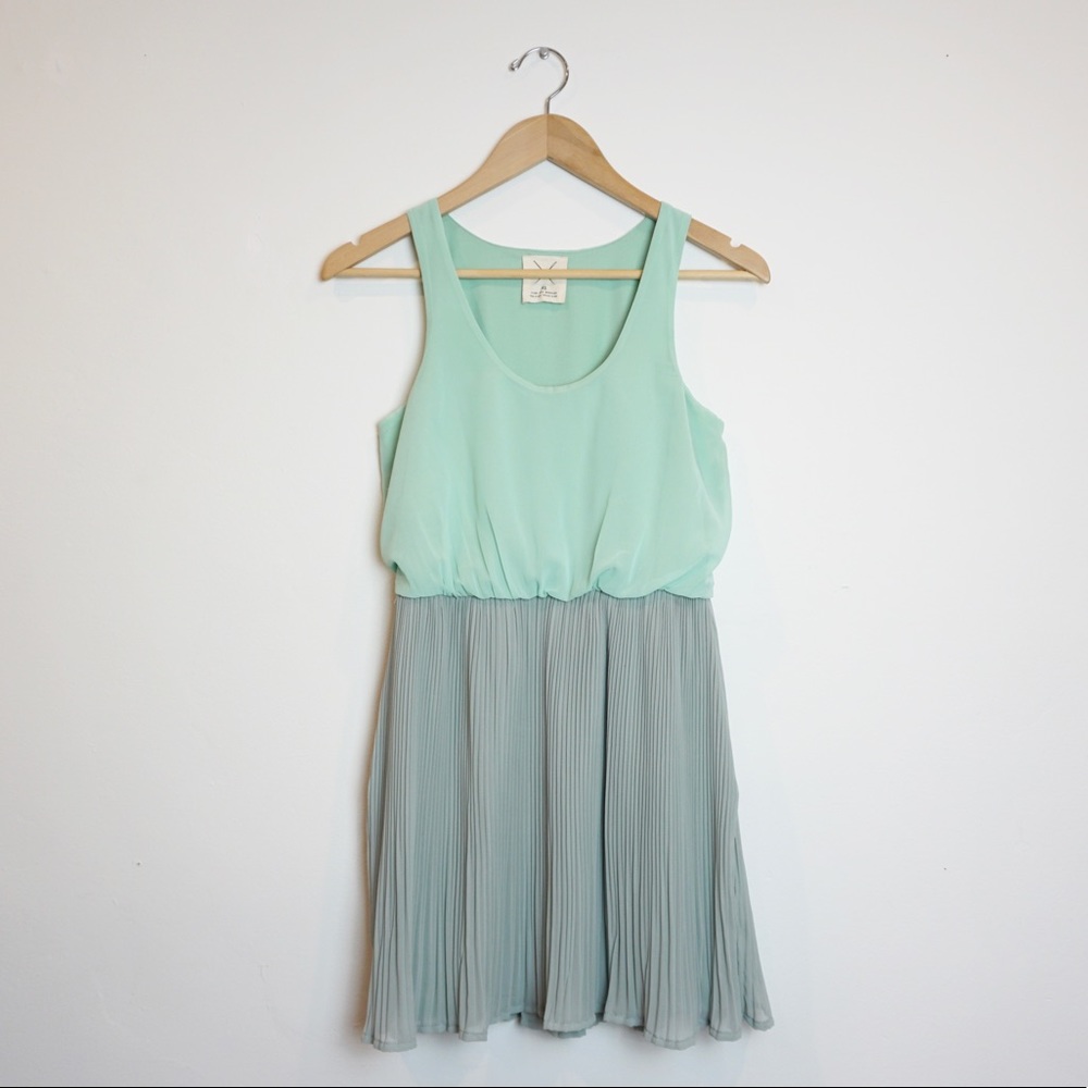 PINS &‎ NEEDLE Accordion Pleat Dress